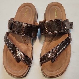 Clarks | Women's Yacht Beach Toe Thong Metallic Bronze Leather Sandals Sz 9.5